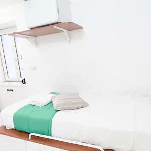 Appartamento Monolocale In Centro Storico, Napoli